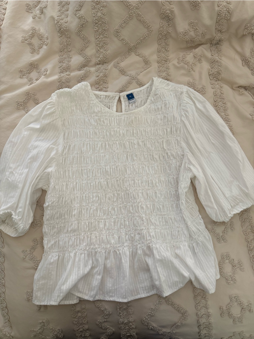 Old Navy White Smocked Top Size XL